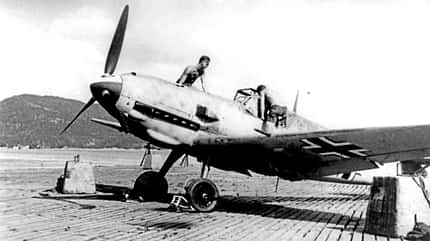Messerschmitt Bf 109, Bf109 Varianten, Höhenjäger, Doppelrumpf, Bf109T, Trägereinsatz Bf 109 T der Jagdgruppe Drontheim in Norwegen