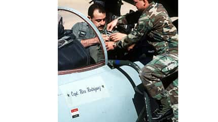 Pilot im Cockpit einer F-15C Eagle