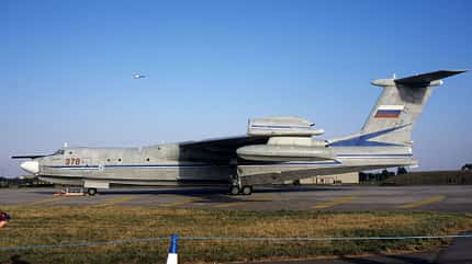 Beriew, A-40, skurrile Flugzeuge Beriew A-40 am Boden von der Seite