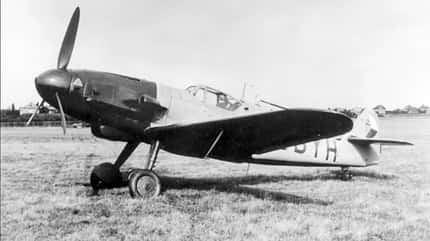 Messerschmitt Bf 109, Avia S99, Bf 109 G, Avia C.10, Avia C.110, Avia S.199, Avia C.210, S.199/C.10, Hispano Aviación, HA-1.109-K1L Tripala, HA-1.109-K1L, C.4-122, HA-1.112 K1L, Rolls-Royce Merlin, Buchón, HA-1.112 M1L Eine Avia C.10 (S.99) der Letectvo SNB (Polizeifliegertruppe) 1948