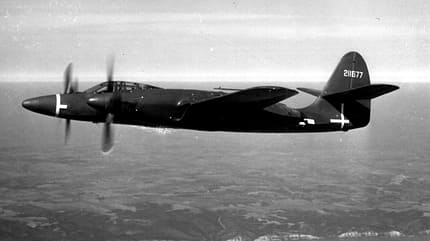 McDonnell XP-67 im Flug von der Seite