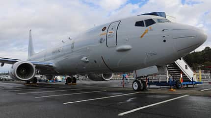 Erster Seefernaufklärer P-8A Poseidon an die Bundeswehr übergeben