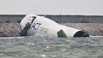 Boeing 747, ACT, TC-ACF, Türkei, Hongkong, Jumbo, Crash, Unfall Jumbo-Jet verunglückt in Hongkong, zwei Tote.