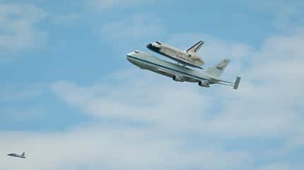 747 Shuttle Carrier Aircraft (SCA), Discovery, Space Shuttle, T-38 Aircraft Space Shuttle Discovery: Return to Flight Launch