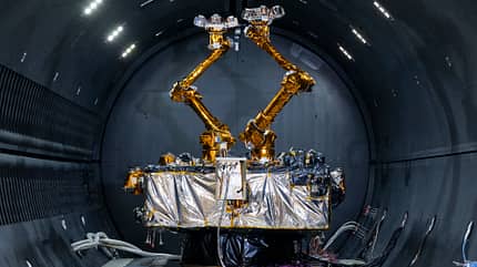 Die RSGS-Nutzlast in der kryogenen Vakuumkammer des U.S. Naval Research Laboratory in Washington, D.C., nach Abschluss der Tests