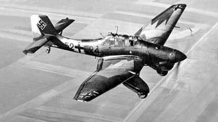 Tarnung, Kampfflugzeug, Zweiter Weltkrieg, Tarnschema, Deutsche Luftwaffe, Junkers Ju 87 A der 4. Staffel des StG 165 (ab Mai 1939 StG 77) im Flug