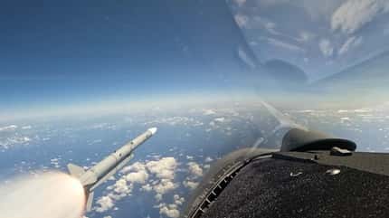 Saab Gripen E aus Brasilien feuert erstmals Meteor ab