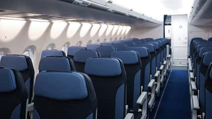 Passagierkabine aus russischer Produktion im neuen Jakowlew Superjet SJ-100.