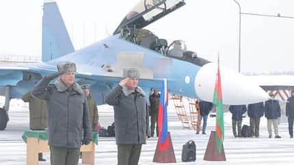 Suchoi, Su-30, Su-30SM2, Belarus, Russland, Weißrussland, Flanker Neue Su-30SM2 landen im vereschneiten Belarus.