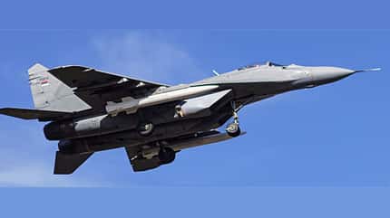 Serbien, MiG-29, China, Marschflugkörper, CM-400AKG Serbische MiG-29 mit Marschflugkörper CM-400AKG aus China unterm Flügel.
