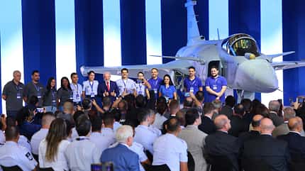 Embraer, Saab, Gripen, Super Gripen, F-39E, Brasilien Roll-out der ersten Saab Gripen E aus Brasilien bei Embraer.