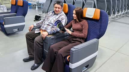 Sitzprobe im Business Class-Sitz der MS-21-310 aus Russland.