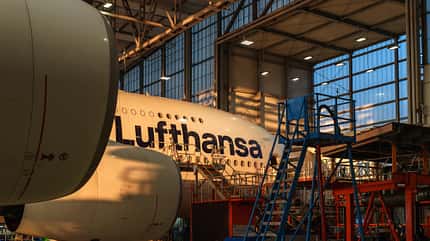 Erste A380 von Lufthansa mit neuer Business Class.