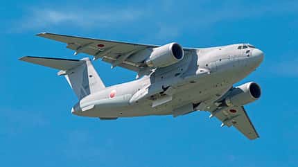 Kawasaki C-2, Japan Air Self-Defense Force, JASDF, Transportflugzeug, Militärflugzeug, 403rd Tactical Airlift Squadron, Miho Air Base, Yokota Air Base, Japan Kawasaki C-2 der japanischen Luftstreitkräfte beim Start in Yokota 2018
