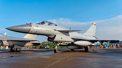 Eine Chengdu J-10 am Boden