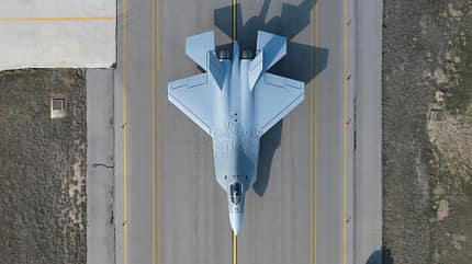 Geplant ist die Indienststellung in den 2030er-Jahren, wo der Kaan schrittweise die derzeit noch im Einsatz befindlichen Lockheed Martin F-16 ergänzen
