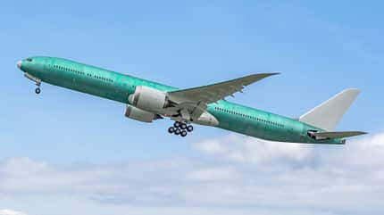 Lufthansa, Boeing, 777-9, 777X Die erste Boeing 777-9 für Lufthansa mit fertiger Kabine startet zum Jungfernflug.