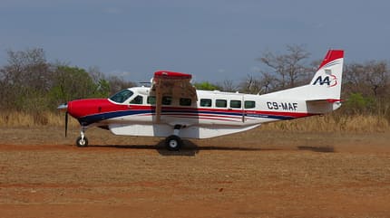 Cessna 208B Grand Caravan EX mit der Registrierung C9-MAF in Mosambik am Boden