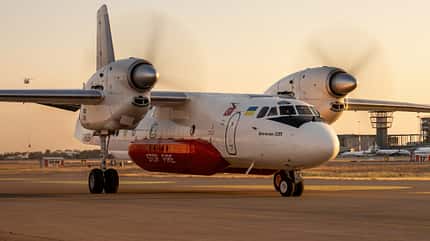 Löschflugzeug Antonow An-32P von Xena (Ukraine) beim Einsatz in der Türkei.