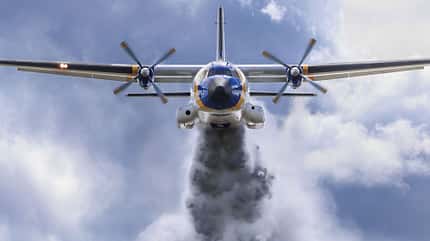 Transall C-160D als Löschflugzeug beim Wasserabwurf