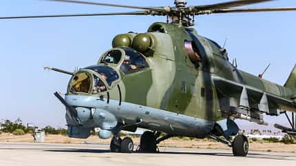 US Marines im Training - kämpfend gegen eine Mi-24D.