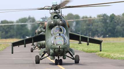 Polen, Mi-24, Hind, Mi-24D, Mi-2, Mi24 Mil Mi-24 der polnischen Streitkräfte in Aktion.