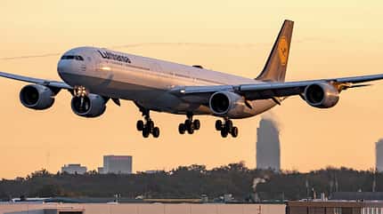 Lufthansa, Airbus, A340-600, A340, Frankfurt Airbus A340-600 der Lufthansa bei der morgendlichen Landung in Frankfurt.