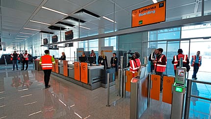 Probebetrieb im Satellitenterminal am Münchner Flughafen