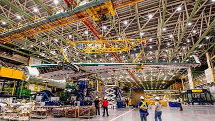 Erste Boeing 777-9 erhält ihre Flügel