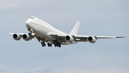 USAF kauft zwei Transaero-Jumbos
