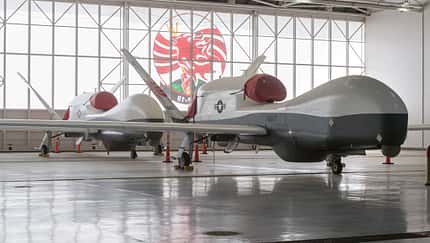 MQ-4C Titon fliegt in Point Mugu