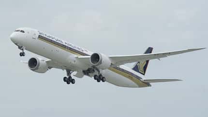 Boeing übergibt erste 787-10 an SIA