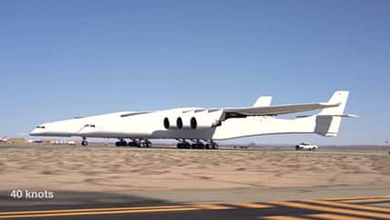 Stratolaunch beginnt Rolltests