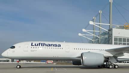 Siebte Lufthansa-A350 landet in München
