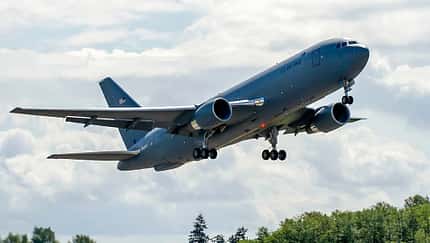 Boeing fliegt letzten Prototyp im KC-46-Pegasus-Programm
