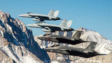Lockheed Martin F-35C macht ersten Besuch in Lemoore