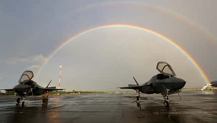 Britische F-35B trifft in England ein