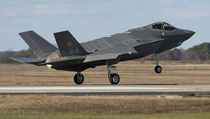 F-35A fliegt von Italien nach Patuxent River