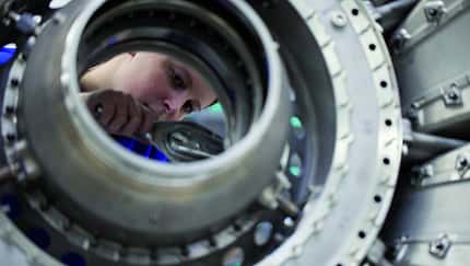MTU Aero Engines hebt Gewinnprognose an