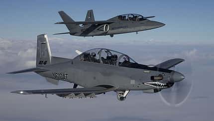 USAF untersucht AT-6 and A-29 weiter