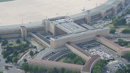 Tempelhof lädt zum "Tag der offenen Tür"