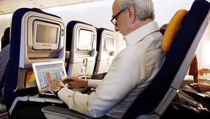 Reisende wünschen sich Internet im Flugzeug
