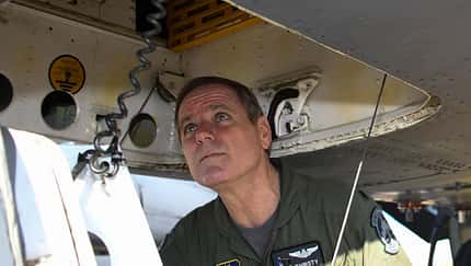 B-52-Fluglehrer erreicht 10000 Stunden