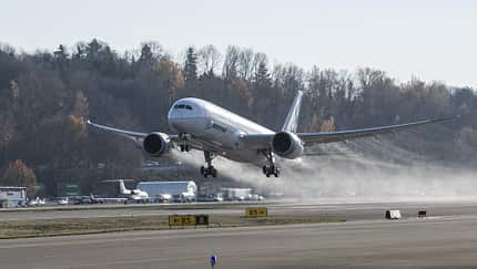 Trent 1000 TEN fliegt erstmals an einem Dreamliner