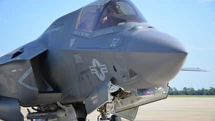 F-35B testet AIM-120 AMRAAM