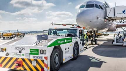 DLR testet Batteriefahrzeuge am Flughafen Stuttgart