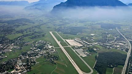Wachstum bei Passagieren, Fracht und Umsatz