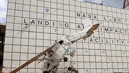 NASA lässt Cessna 172 testweise "abstürzen"
