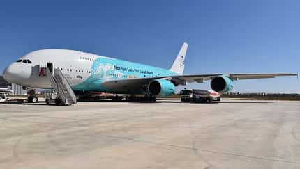 Hifly A380 trägt Sonderanstrich