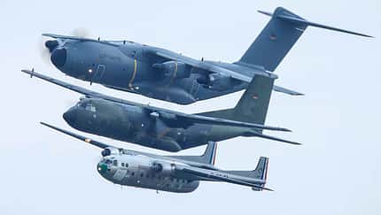 Luftwaffe präsentiert sich in Wunstorf und Holzdorf